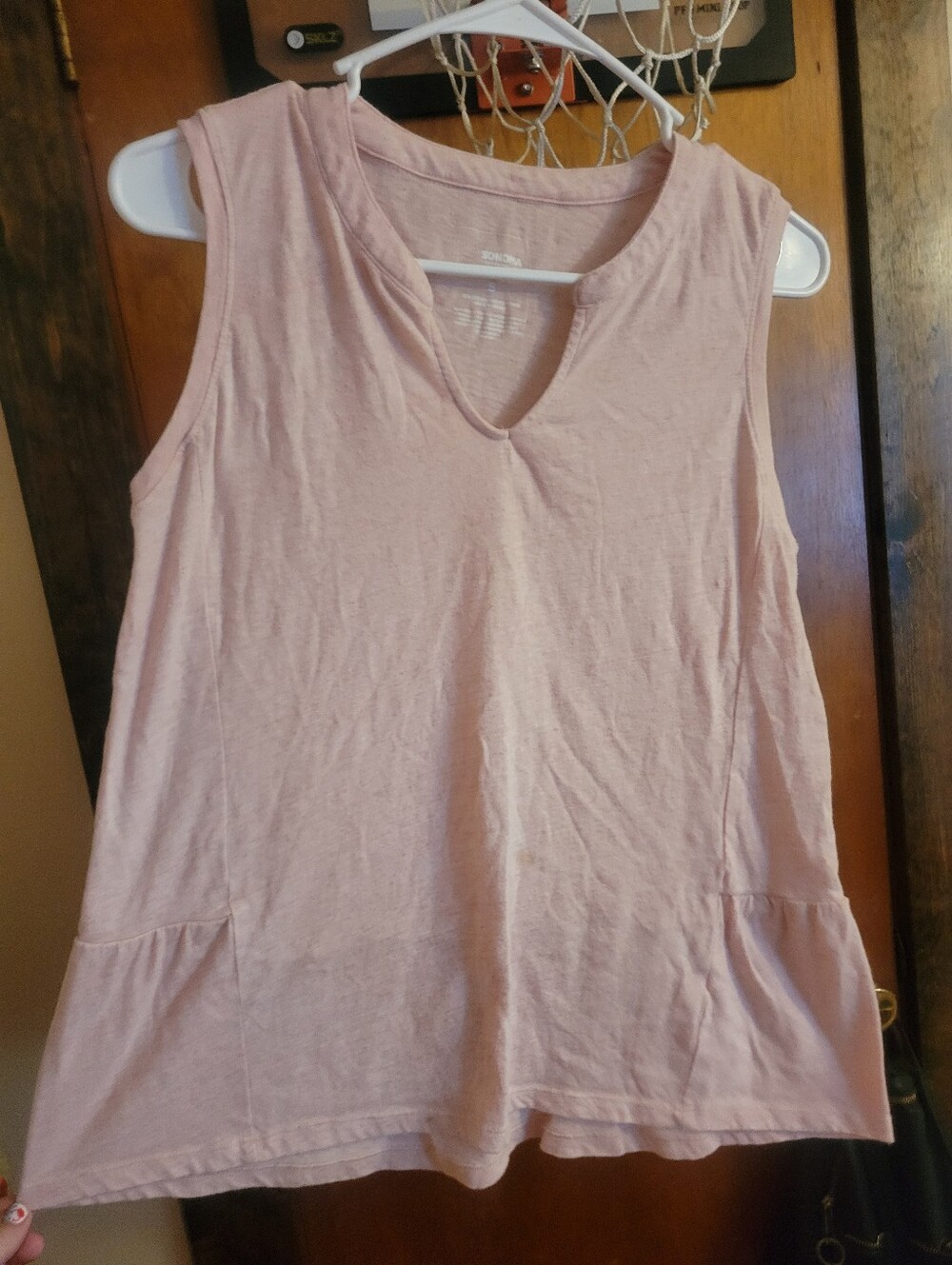 Soft Pink Sleeveless V-Neck Tank Top -